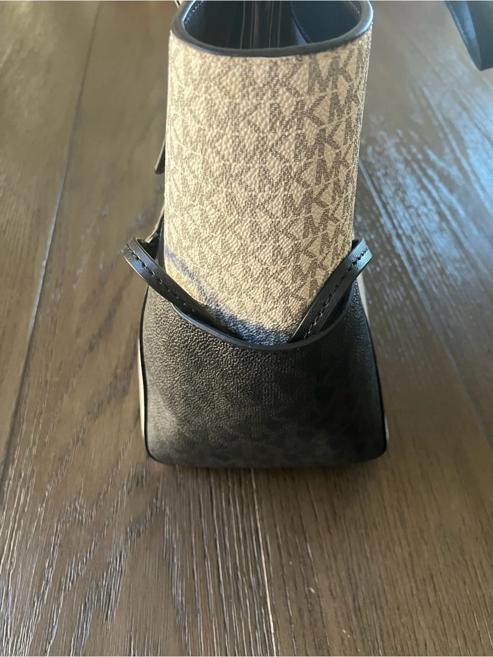 Michael Kors Voyager Large East West Tote Bag